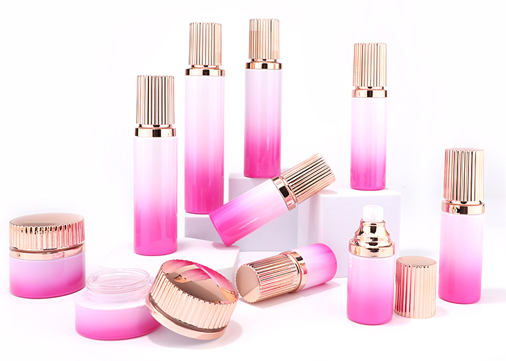 New design cosmetic glass bottle set 