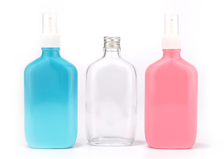 Botella de vidrio de nuevo diseño con color personalizado.
