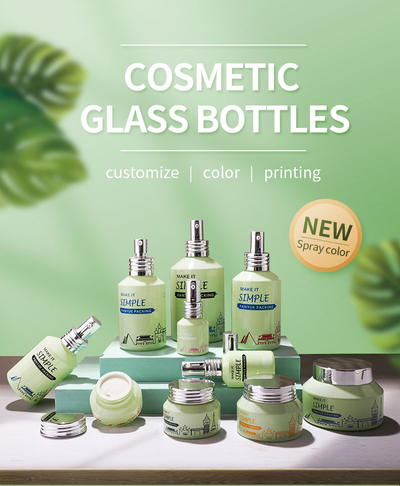 Frascos y botellas de vidrio con hombros inclinados de color verde claro