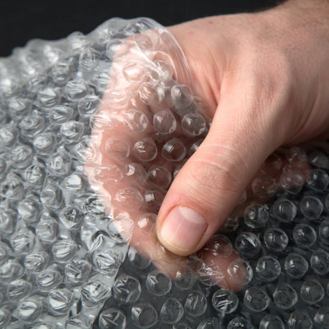 Bolsas de burbujas para productos para el cuidado de la piel.