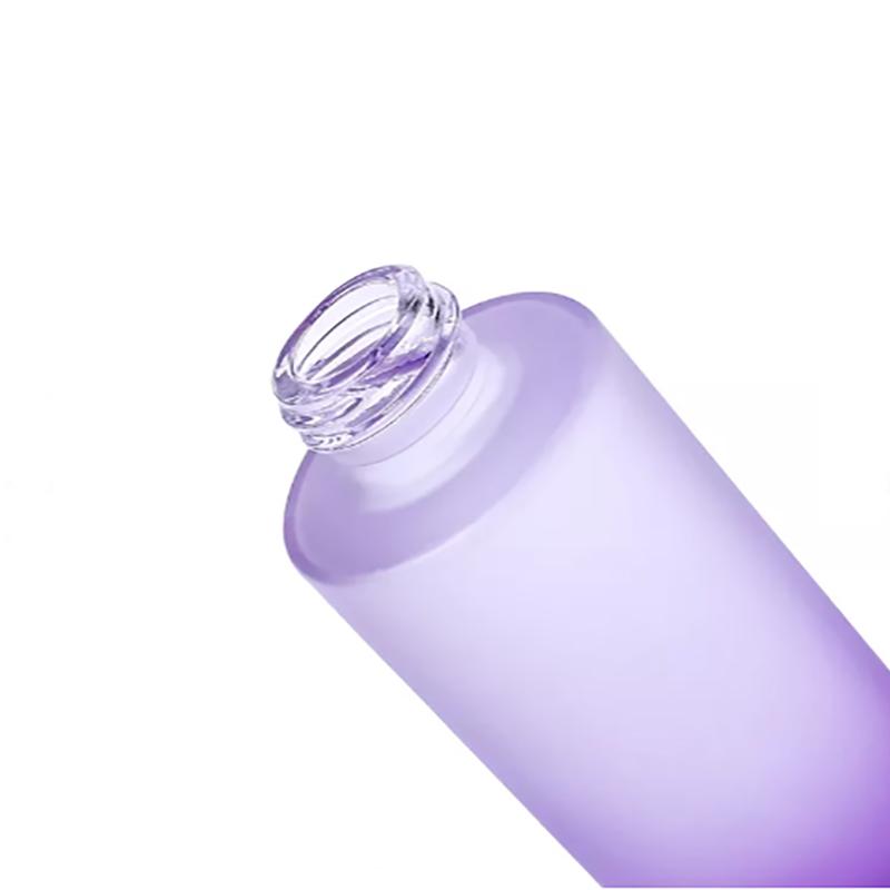glass bottle with dropper for cosmetic packaging
