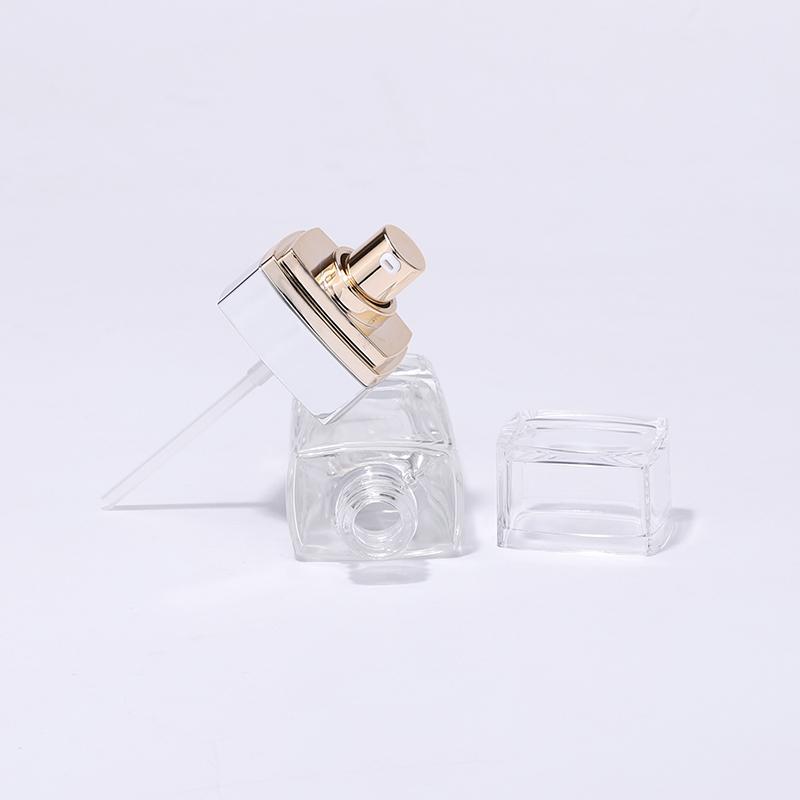 clear square glass bottle for cosmetic packaging
