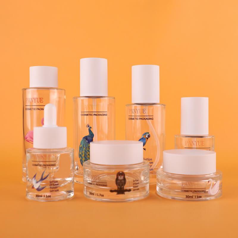 New design cosmetic glass bottle set