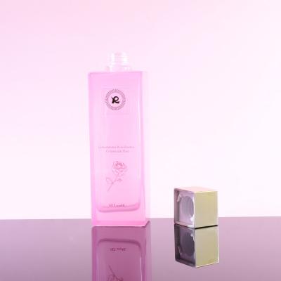 Envases de tóner cuadrados de lujo de 200 ml que empaquetan la botella de vidrio cosmética
        