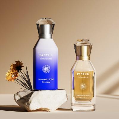 Frasco de perfume con tapa rectangular en forma de diamante